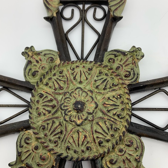 12” Decorative Cross With A Decorative Medallion Made Of Resin - Picture 8 of 12